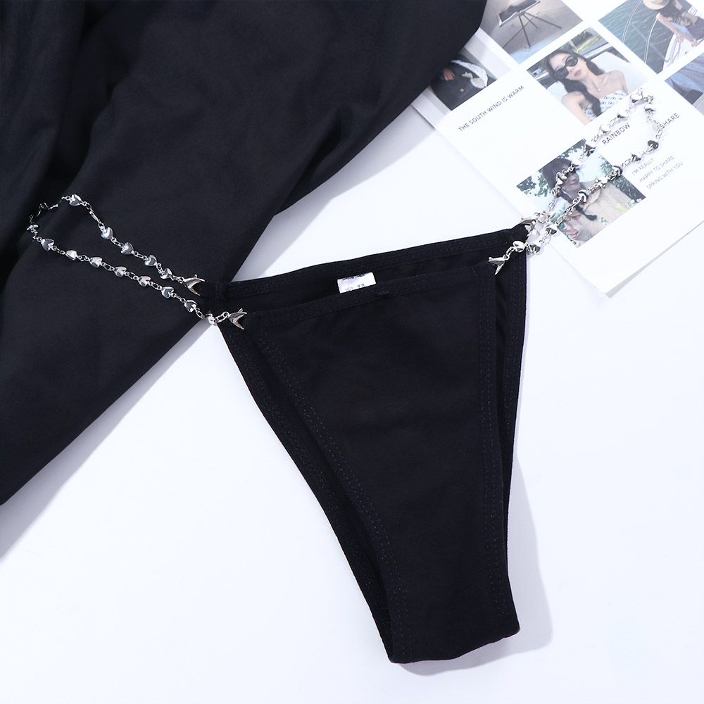 Braga brasileña con cadena de corazones - Brasileño - atrevido, autopostr_twitter_57272, brasileño, comfort, cómodo, metalico, Mujer, tradicional - 365Briefs -